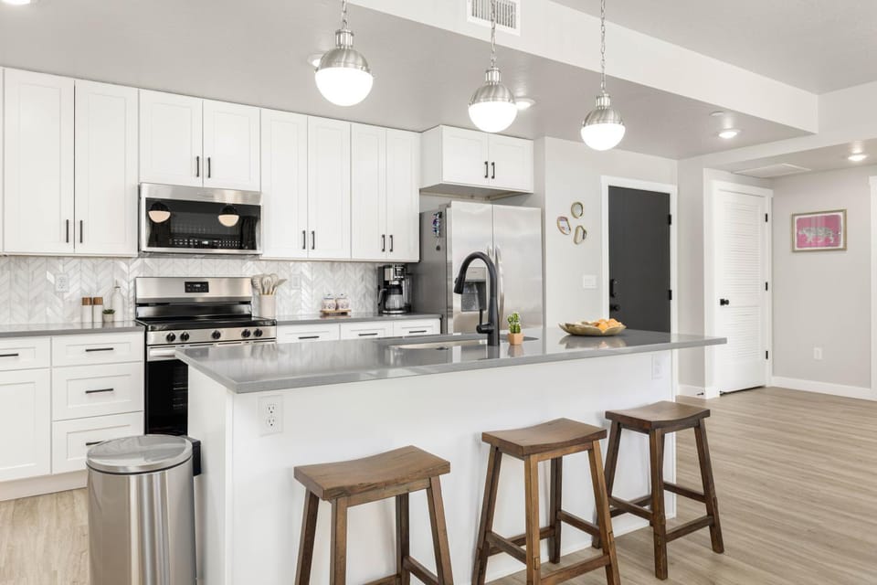Kitchen or kitchenette, kitchen, kitchen