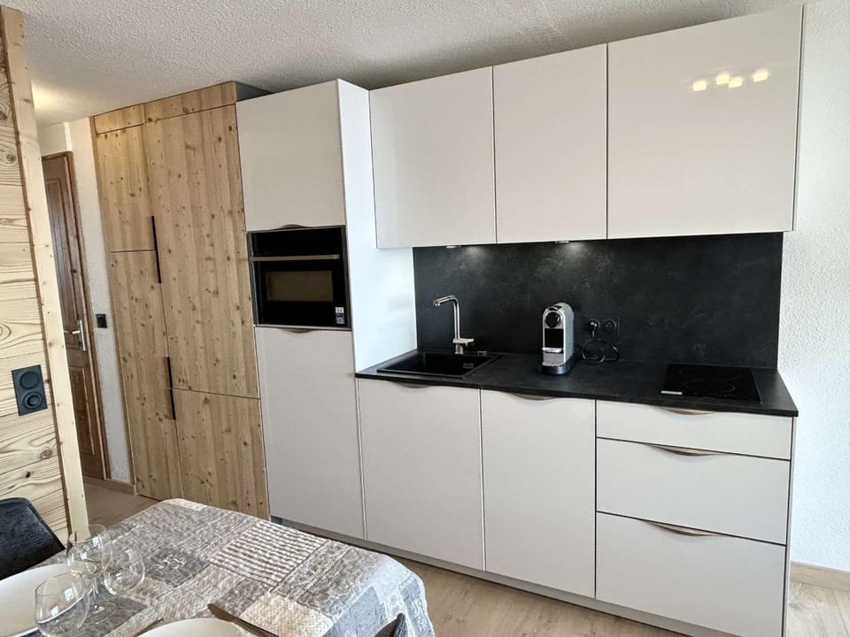 Studio cabine rénové aux Saisies pour 4 pers, terrasse - FR-1-594-339 Cabin in Villard-sur-Doron