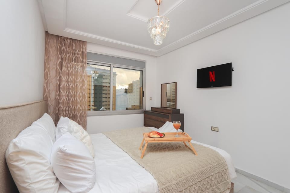 Business Stay - Face Gare TGV & Hilton Apartment in Tangier