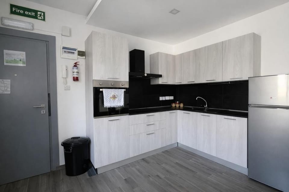 Calypso 2 Bright Modern Apartment in Paceville with Mercury View Near Restaurants and Transport Apartment in Saint Julians