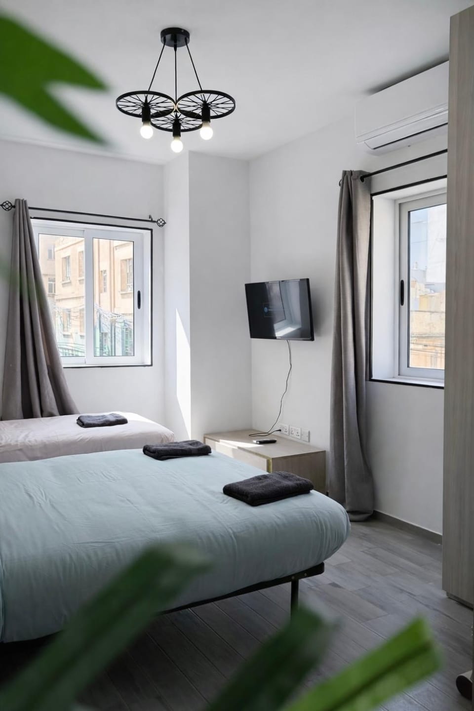 Calypso 2 Bright Modern Apartment in Paceville with Mercury View Near Restaurants and Transport Apartment in Saint Julians