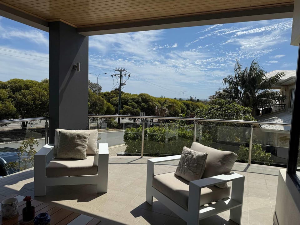 Day, View (from property/room), Balcony/Terrace, Seating area