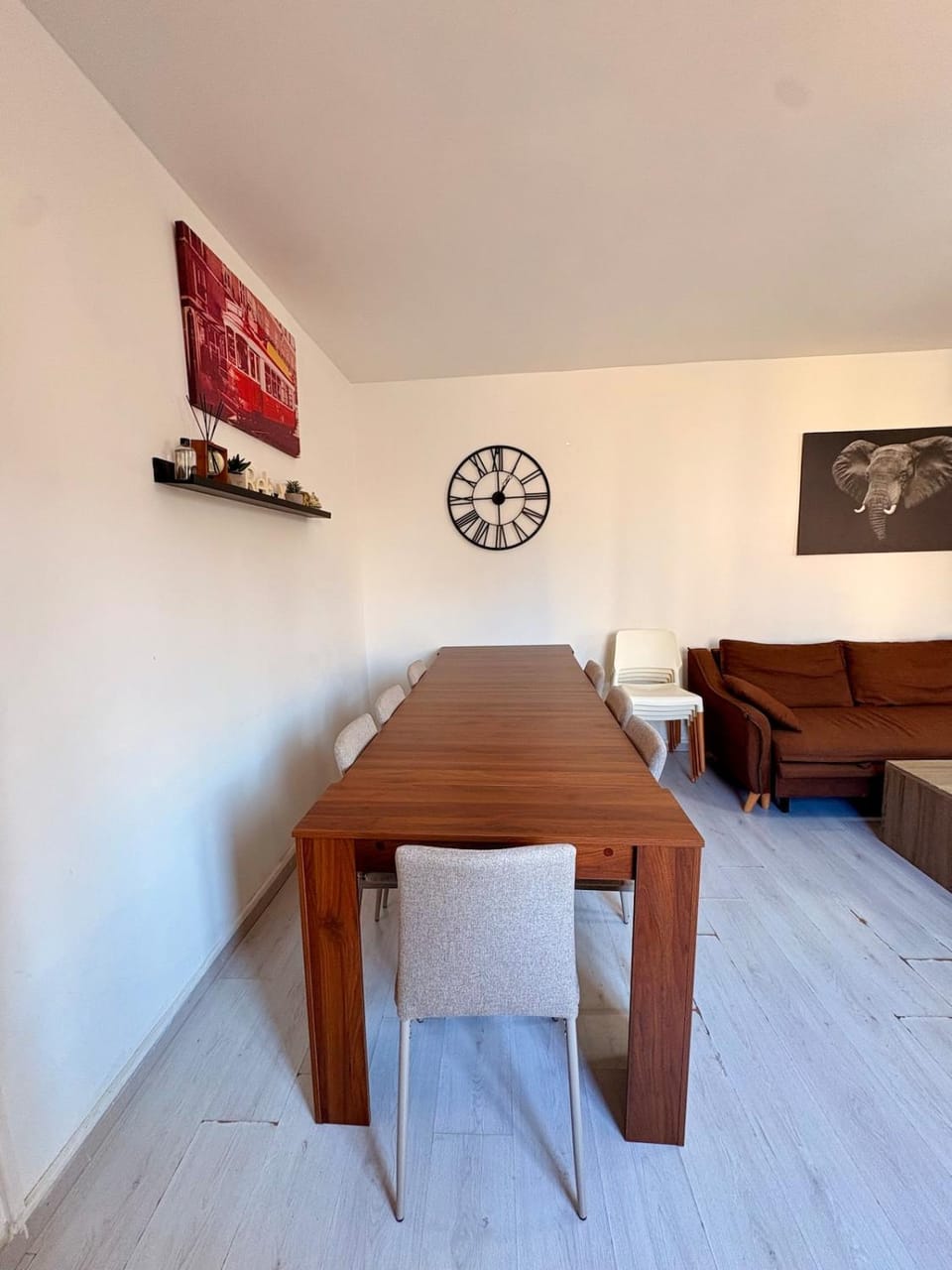 Calypso 3 Large Stylish Apartment in Paceville with Mercury Tower View Ideal for Groups Apartment in Saint Julians