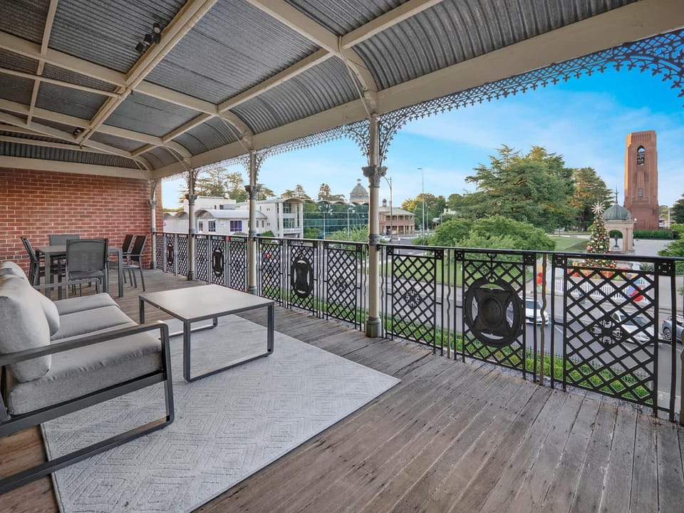 Patio, Balcony/Terrace, Seating area