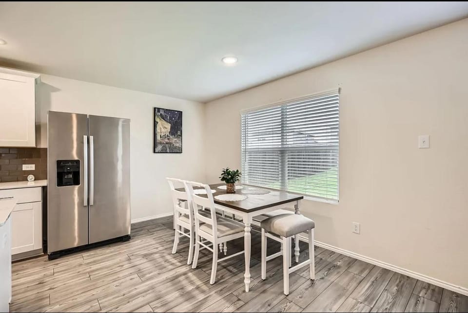 Modern Retreat with Private Office House in Mesquite