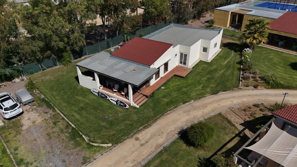 Casa Rapel Costa del Sol Lake shore House in O'Higgins, Chile