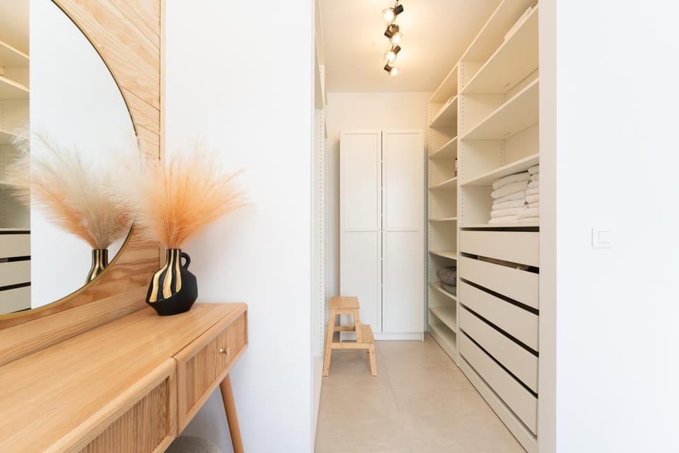 wardrobe
