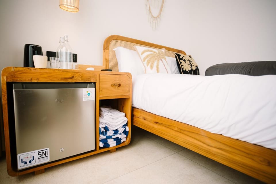Bed, Photo of the whole room, Bedroom, minibar