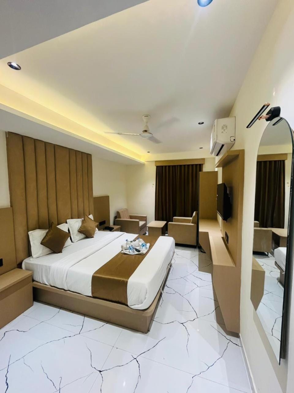 Pacific Villa Hotel in Ahmedabad