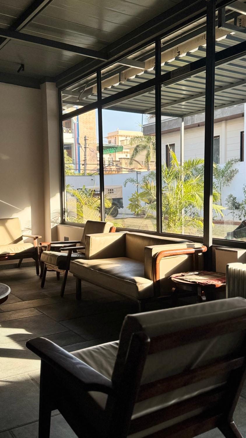 Communal lounge/ TV room, Lounge or bar, Seating area, Quiet street view