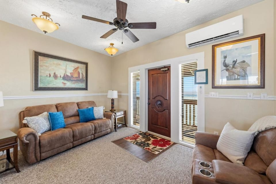 Sea Pearl at Harbour Master Suites Apartment in Cedar Key