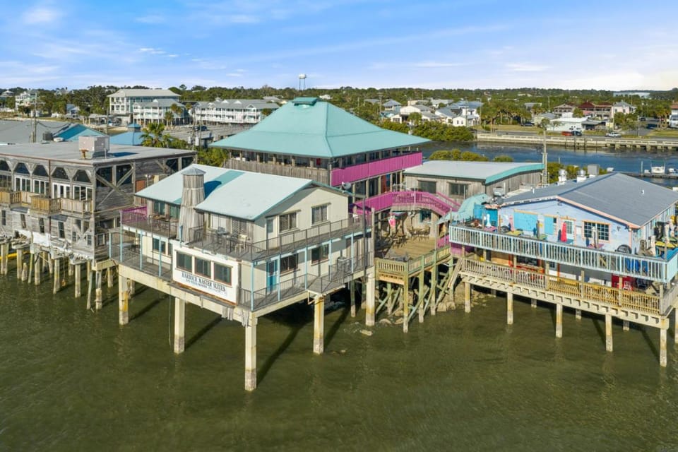 HMS Corrigans Reef Apartment in Cedar Key