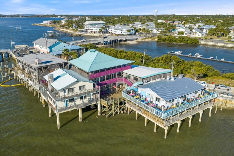 HMS Corrigans Reef Apartment in Cedar Key
