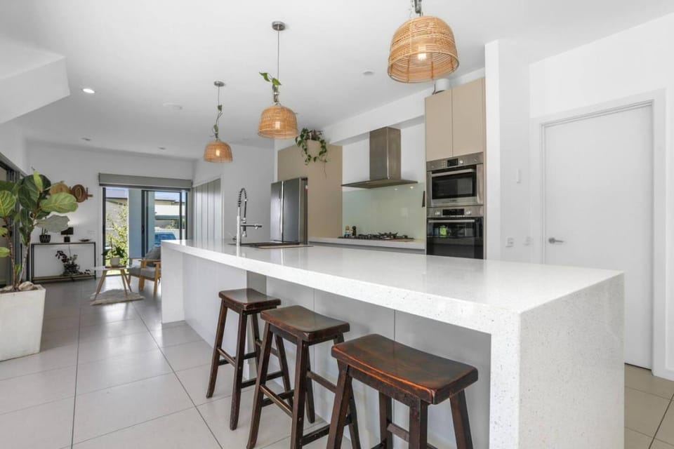 Coastal Retreat Apollo Bay - with solar heated swim spa House in Apollo Bay