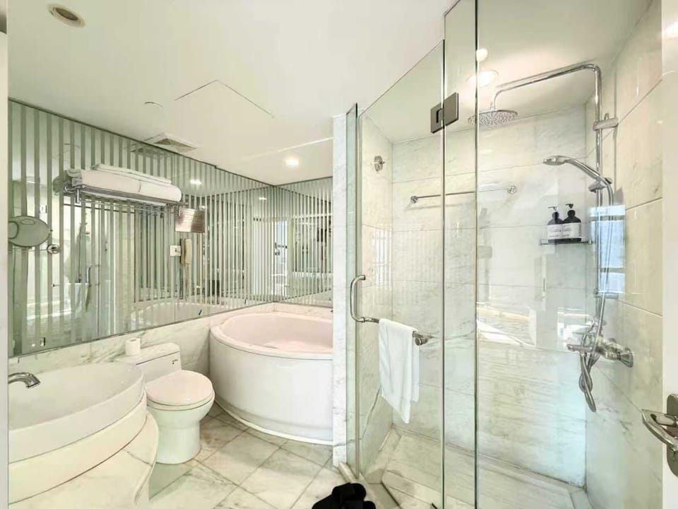 Toilet, Bathroom, Bath