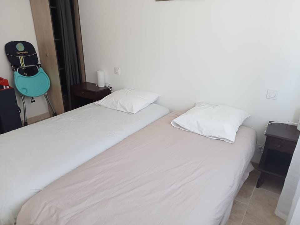La maison calme Bed and Breakfast in Occitanie