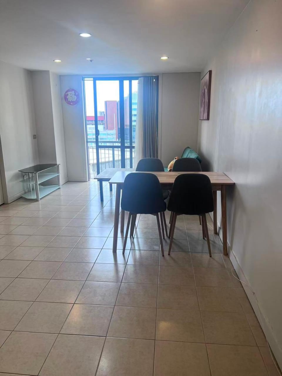 Sapphire building 2 bedsroom 1 living room, kitchen bath balcony wifi washing machine clothes drier near wilson parking Apartment in Auckland