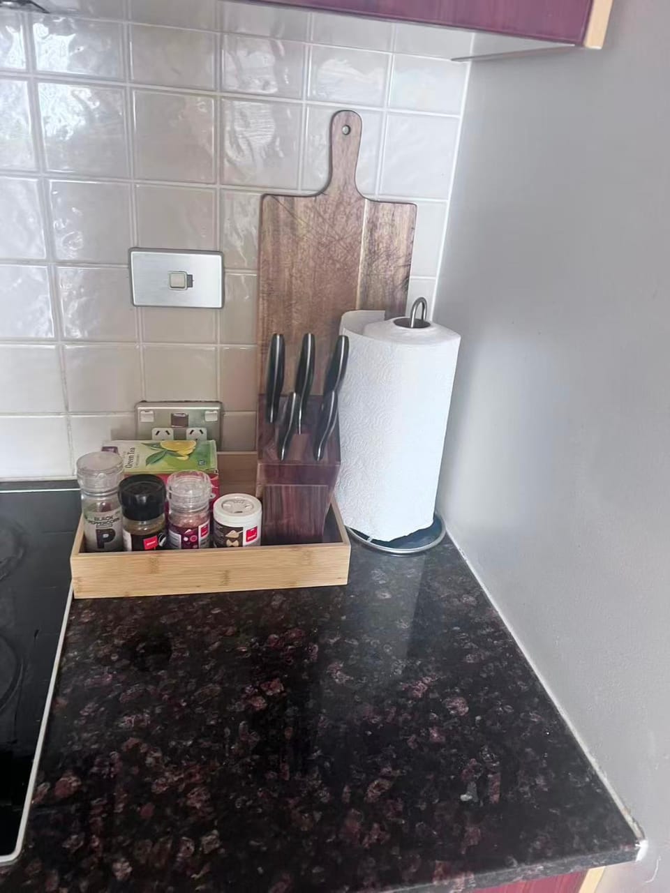 Sapphire building 2 bedsroom 1 living room, kitchen bath balcony wifi washing machine clothes drier near wilson parking Apartment in Auckland