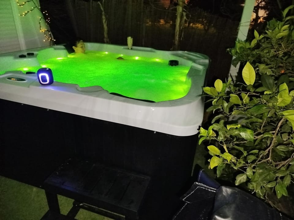 Casita acristalada con jacuzzi Apartment in Region of Murcia