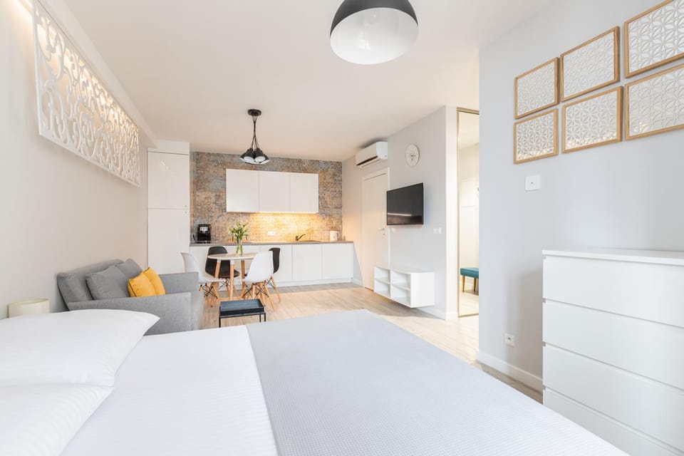Bed, TV and multimedia, Kitchen or kitchenette, Photo of the whole room