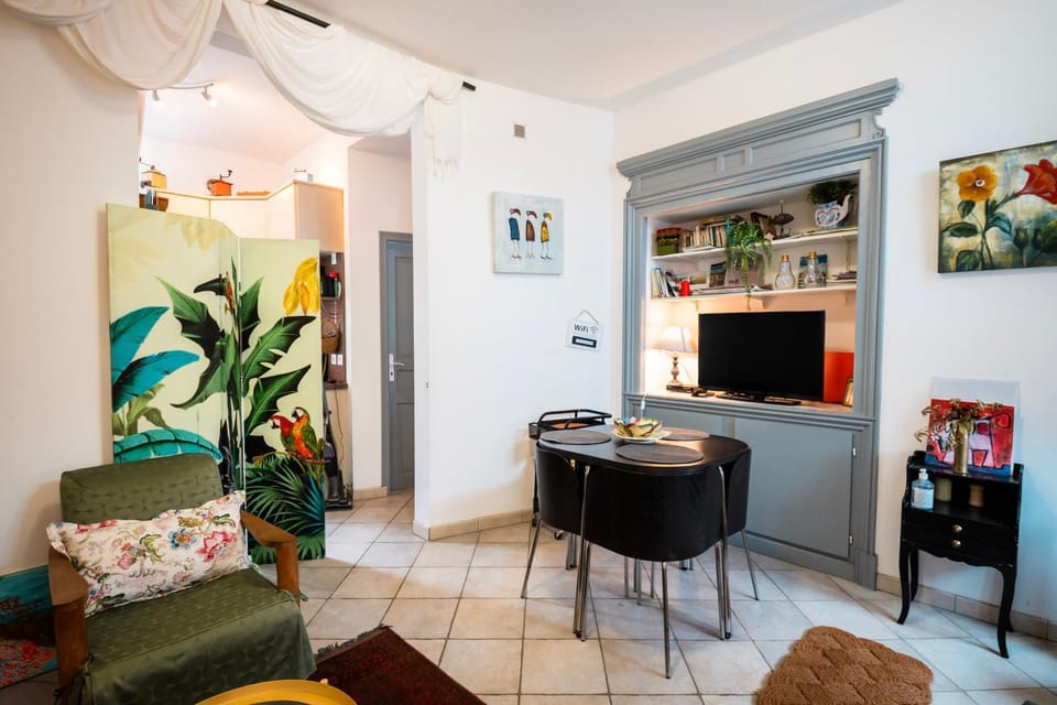 Property building, Living room