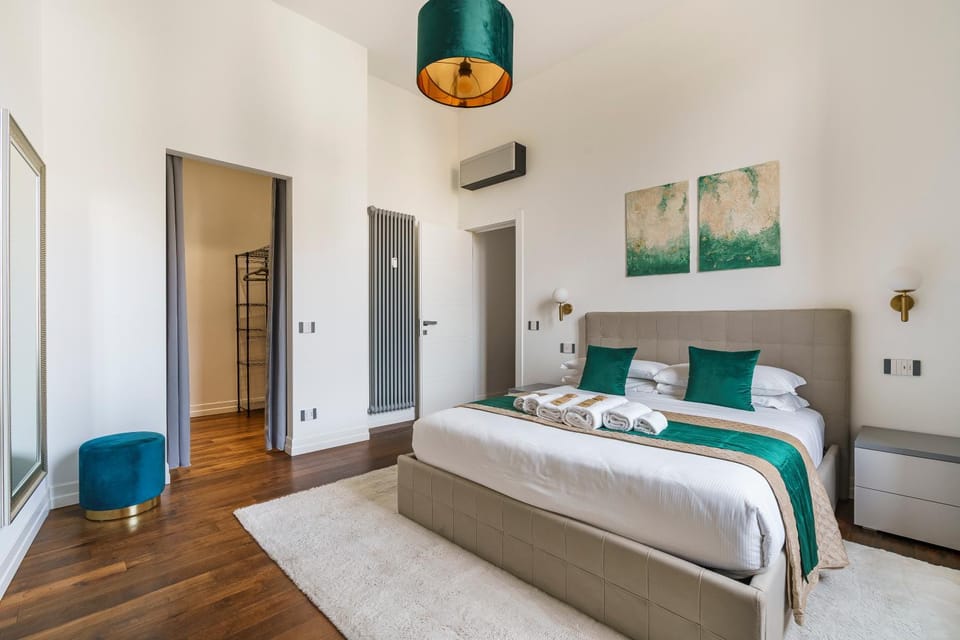 Bed, Photo of the whole room, Bedroom, towels, wardrobe, air conditioner