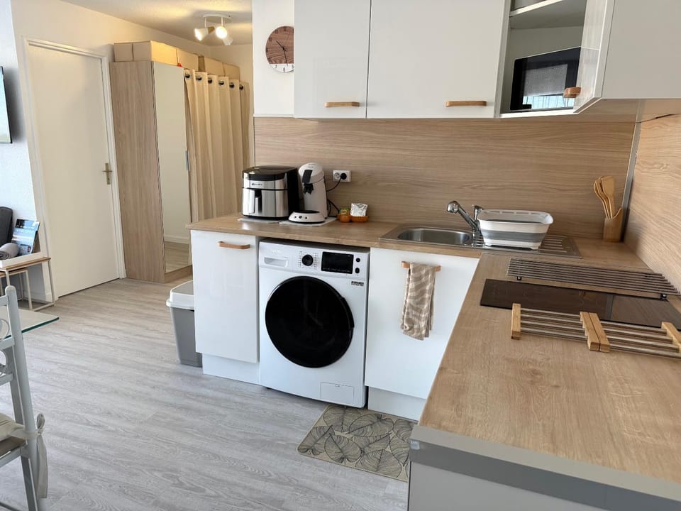 Coffee/tea facilities, Kitchen or kitchenette