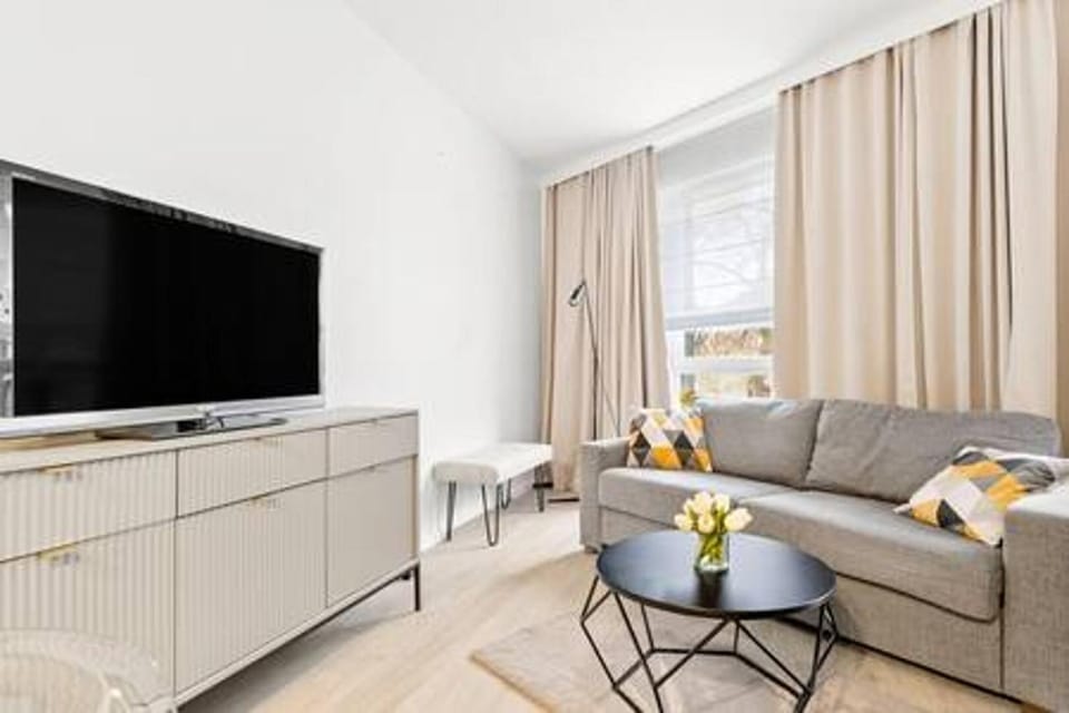TV and multimedia, Seating area