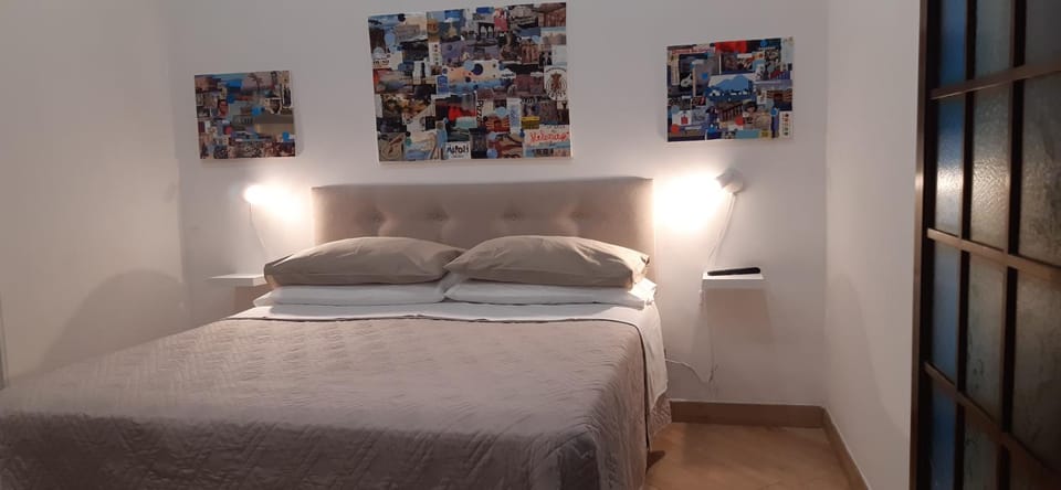 La Casa di Milena House in Naples