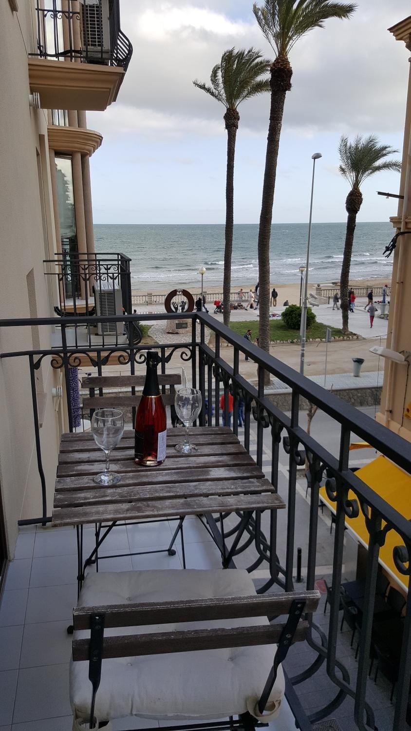 Facade/entrance, Day, Balcony/Terrace, Balcony/Terrace, Sea view, Alcoholic drinks