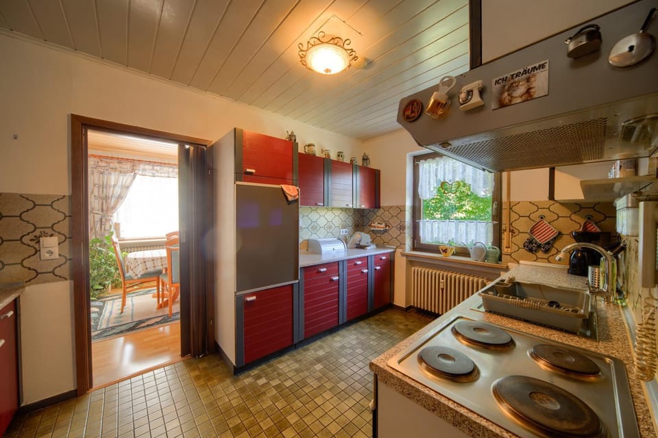 Kitchen or kitchenette, Kitchen or kitchenette