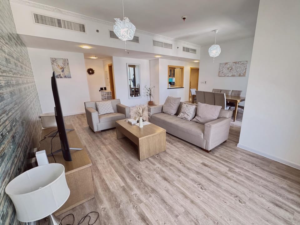 Property building, View (from property/room)