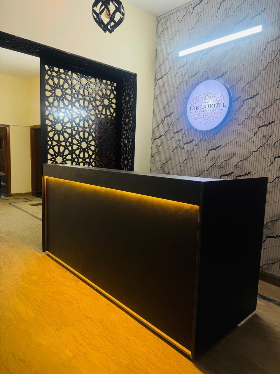Hotel living spot Hotel in Lahore