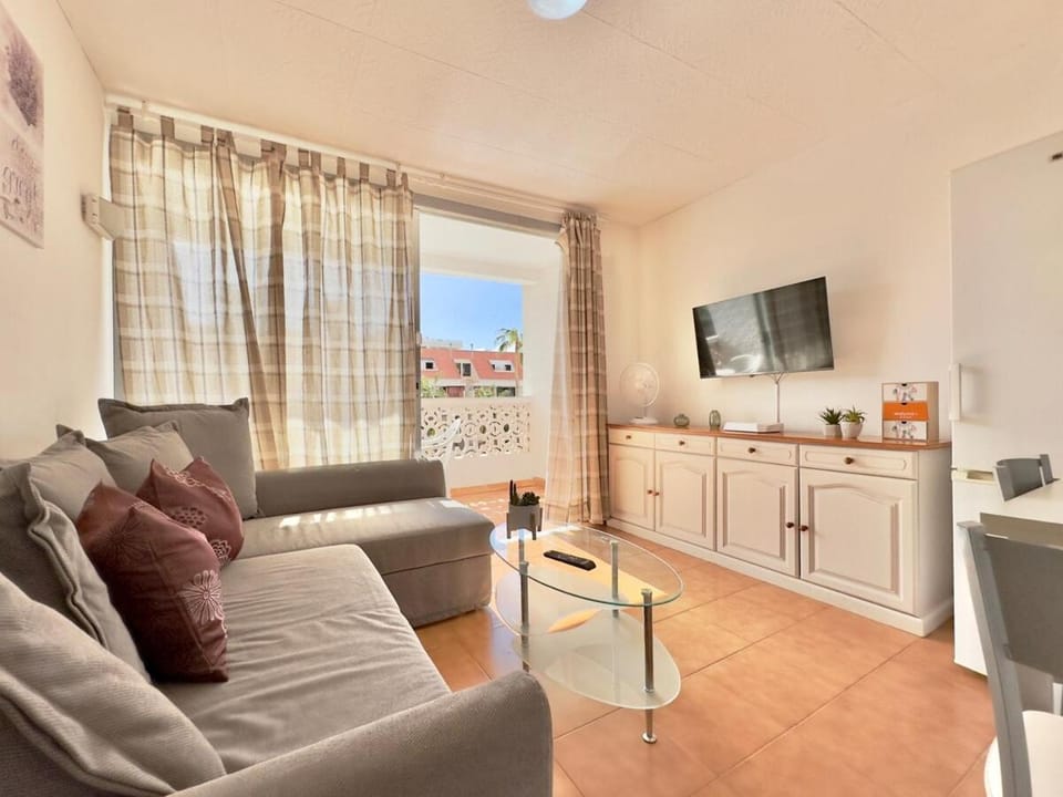 TV and multimedia, Living room, Dining area