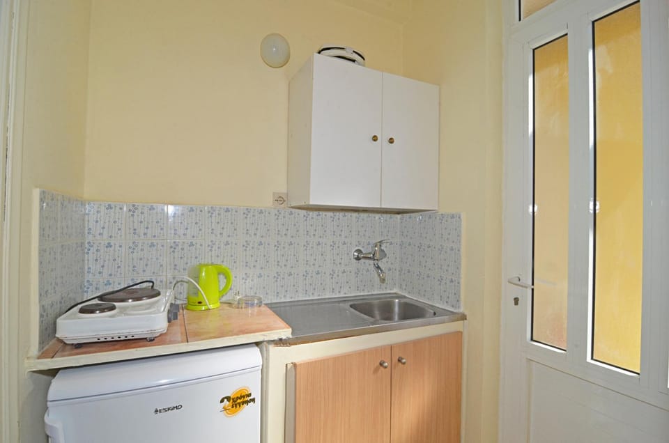 Levante taverna studios Apartment hotel in Alikanas