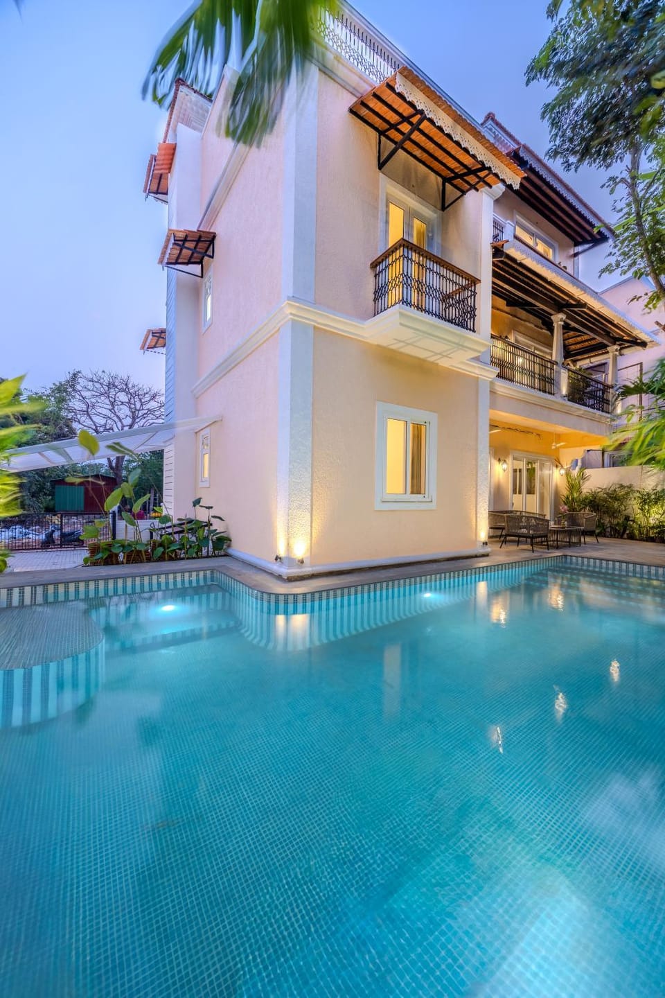 Pool view, Swimming pool
