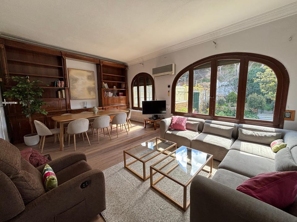 Family home with pool and garden in Tudela center House in Tudela