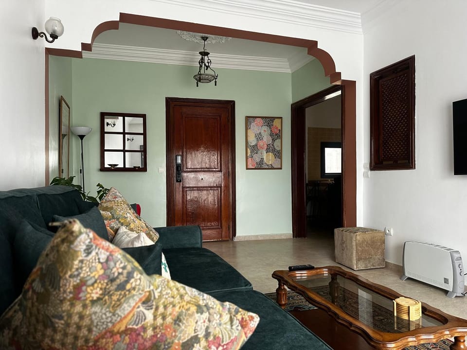 TV and multimedia, Living room, Decorative detail, heating, air conditioner