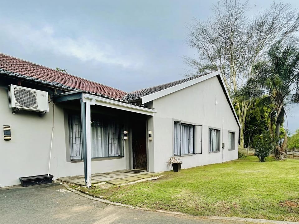 Property building, Garden, Garden view