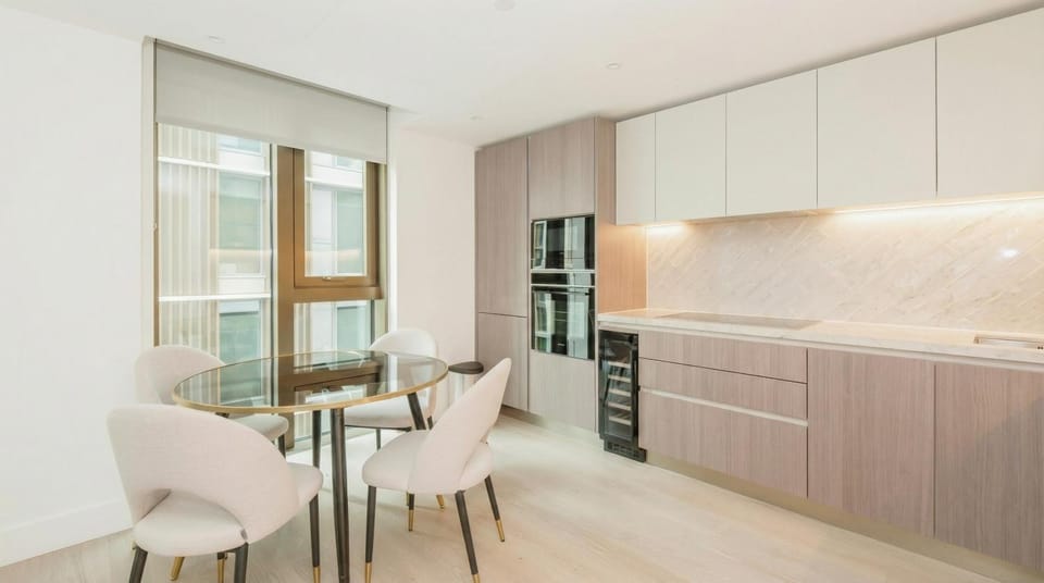 Kitchen or kitchenette, Dining area, minibar, pet friendly, stove