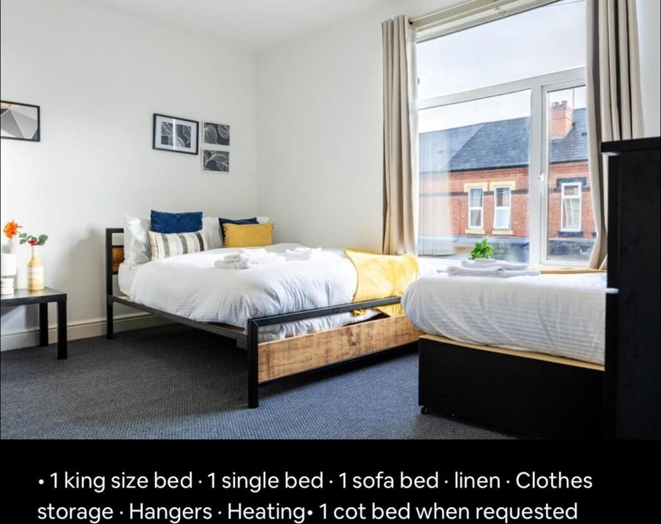 5 Very Large Kingsize Bedrooms House Apartment in Birmingham