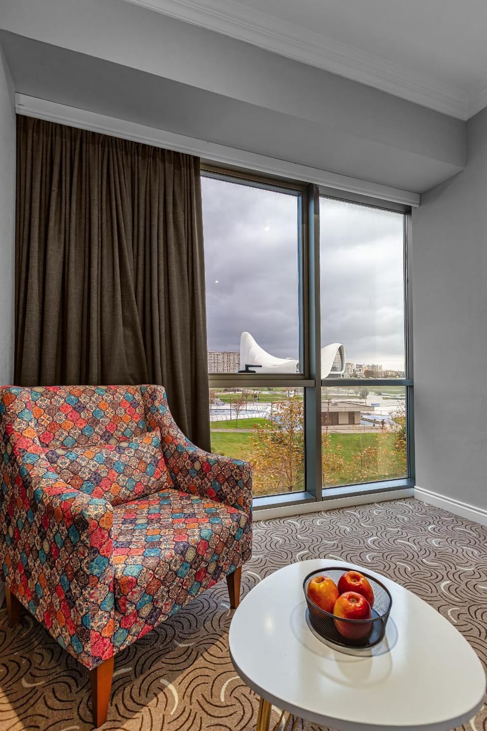 View (from property/room), Food and drinks, Seating area, Food, City view, Landmark view