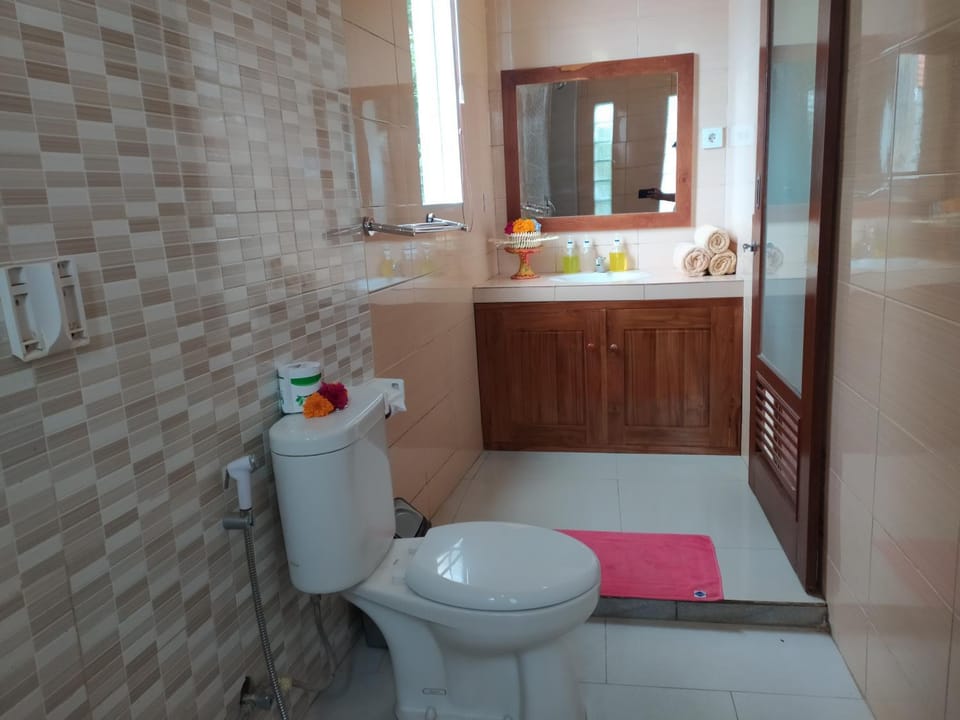 Toilet, Bathroom