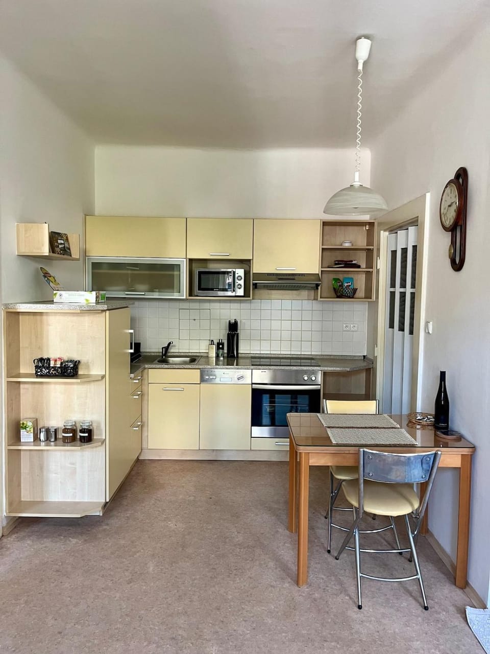 Kitchen or kitchenette, Dining area, dishwasher, oven, stove, toaster