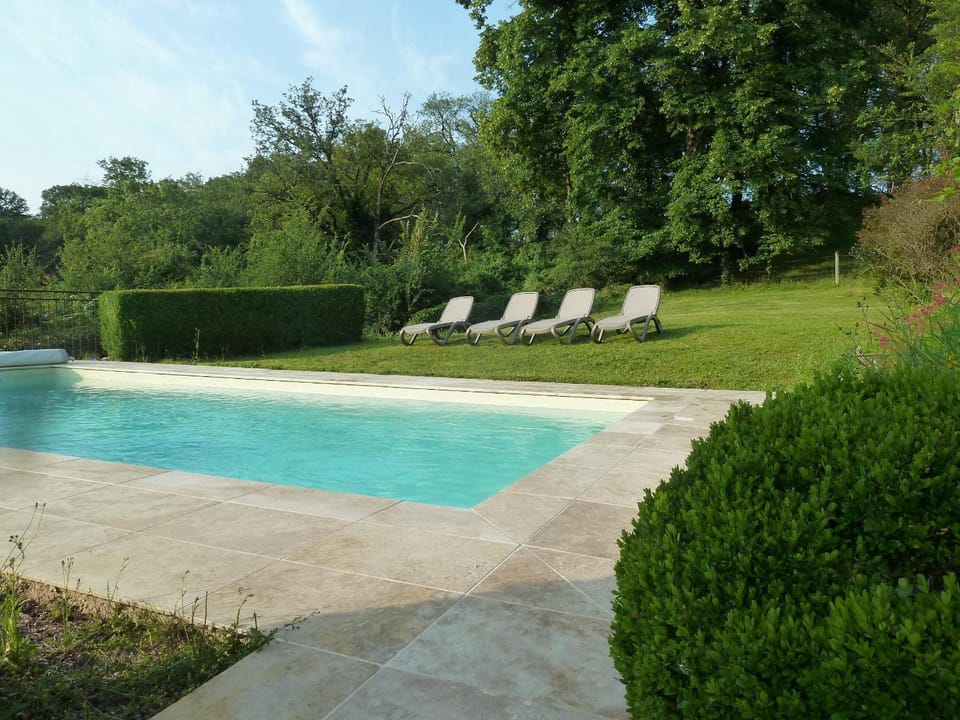 Maison indépendante avec Piscine privée proche Vallée Dordogne de Samedi à Samedi House in Occitanie