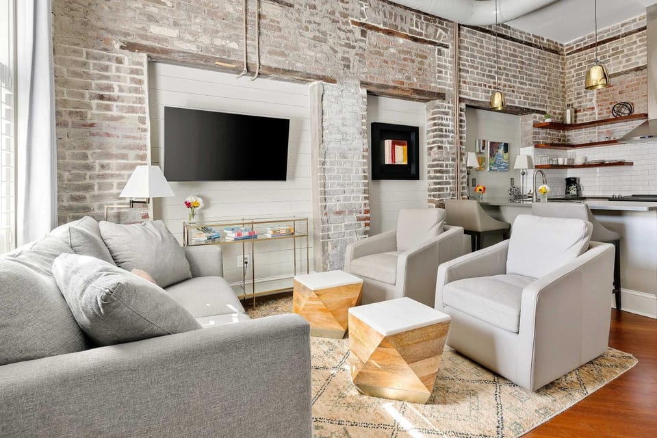 Condo on King Street - Rooftop & Terrace House in Charleston