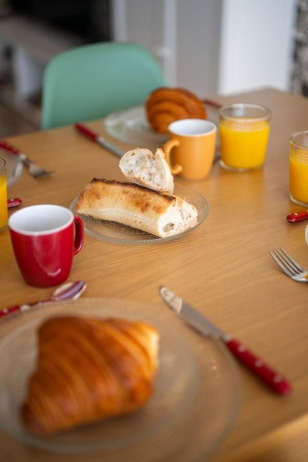 Food and drinks, Breakfast, Continental breakfast