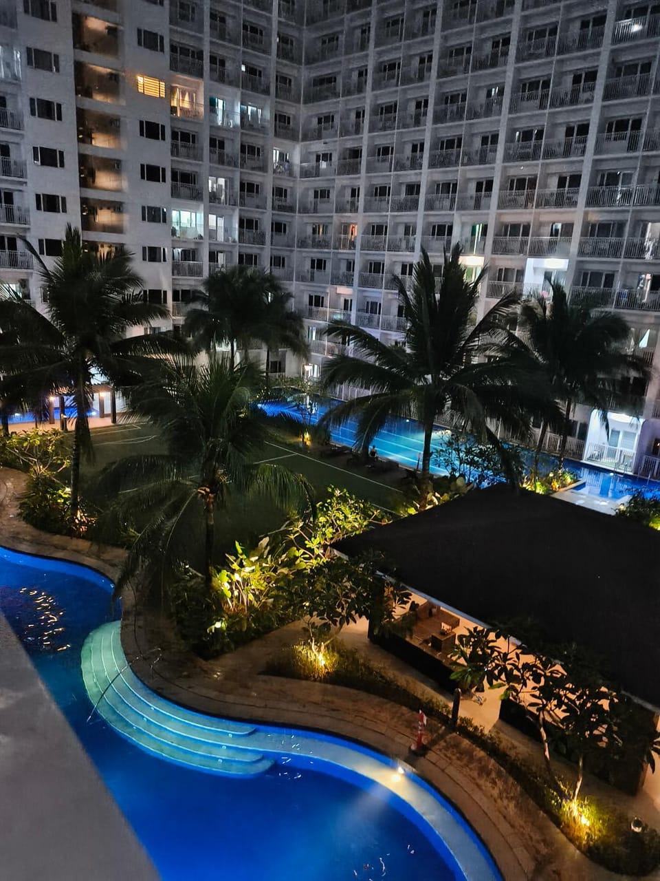 Swimming pool