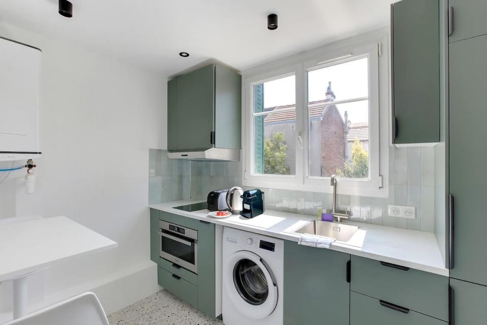 Cozy, bright and air-conditioned - close to Paris Apartment in Île-de-France