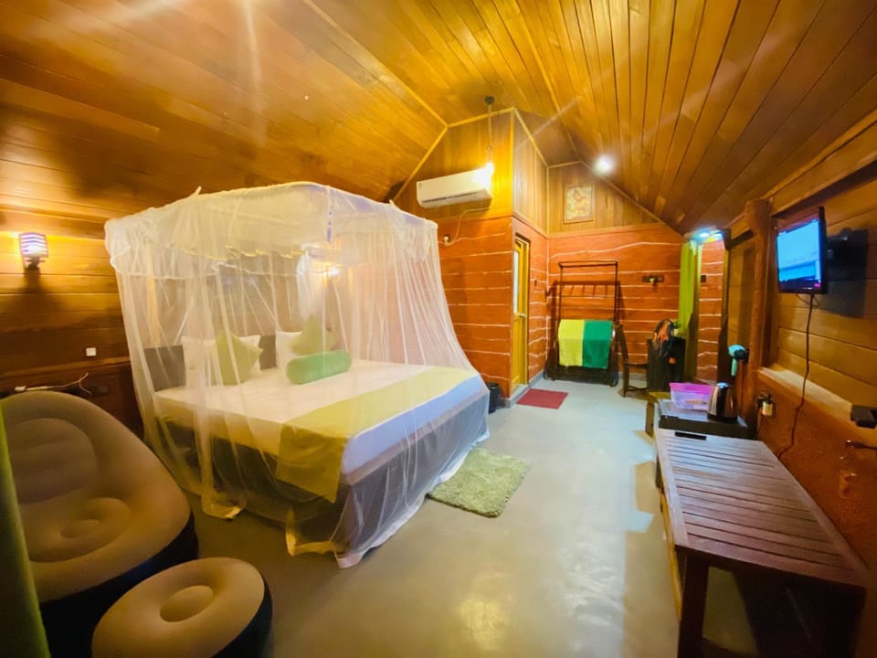 Living room, Photo of the whole room, Bedroom